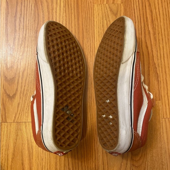 Old Skool Vans in Hot Sauce Red - Picture 2 of 4